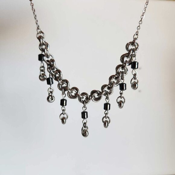 Gothic silver hematite chandelier necklace with a small silver chain - Picture 6 of 7